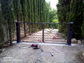 Service : multi services Service : multi services